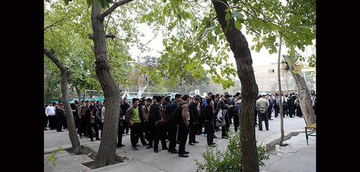 Tehran Students Embark on Rahian-e Noor Tour