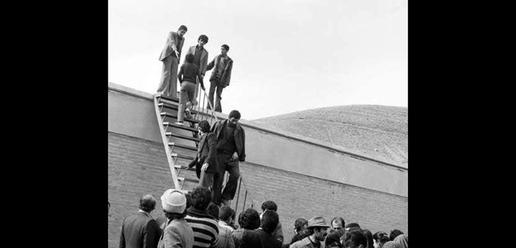 تصرف زندان اوین در بهمن 1357