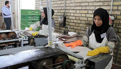 بر اساس آخرین آمار رسمی اشتغال، کل جمعیت کار ایران در زمستان ۹۸ حدود ۲۳ میلیون و ۵۰۰ هزار نفر بوده است.