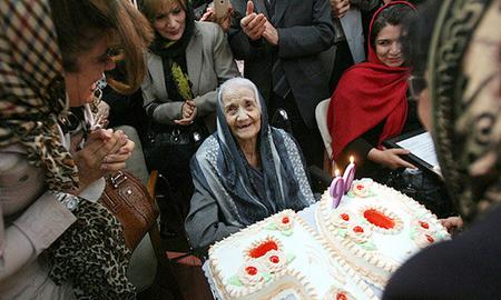 آلنوش طریان، فیزیک‌دان ایرانی ارمنی‌