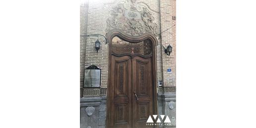 بنای آتشکده آدریان نیز مربوط به زمان قاجار است و در بهمن سال ۱۳۸۱ به عنوان یکی از آثار ملی ایران به ثبت رسیده است.