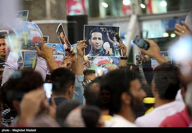Crowds Welcome Victorious Freestyle Wrestlers Home from Rio
