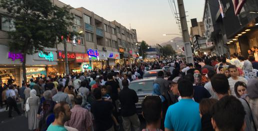 تجمع اعتراضی در کرج٬ رشت و شیراز