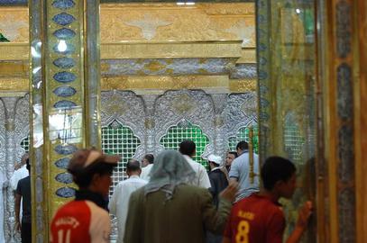  In Iraqi Shrine City, Call to Arms Reverberates Loudly