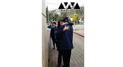 Embracing his sister after 26 years apart. Naderi did not recognize her at first glance.