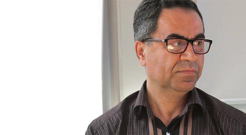 Journalist Reza Alijani believes that the Islamic Republic cannot improve the economic situation even if it wants to