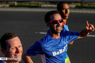 Hundreds Take Part in Tehran Marathon