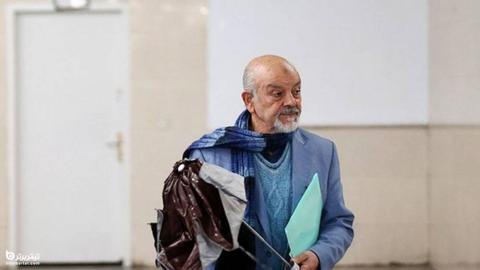 وزیر بهداشت احمدی‌نژاد از ارتفاع سقوط کرد
