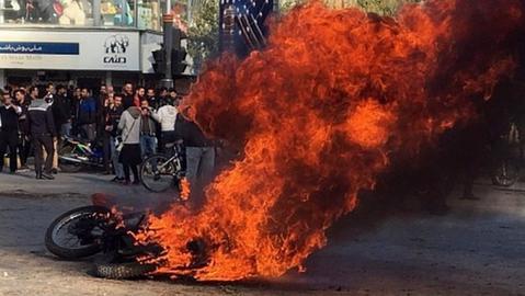 بلافاصله پس از اعتراضات آبان‌ماه، مقام‌های رسمی ایران طیف گسترده‌ای از اقدامات «تروریستی» را به معترضان نسبت دادند