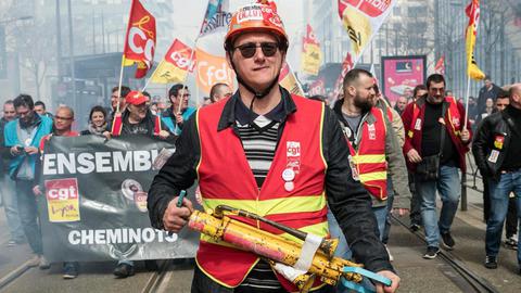 CGT's capacity to call for demonstrations and strikes has always been an advantage for its members