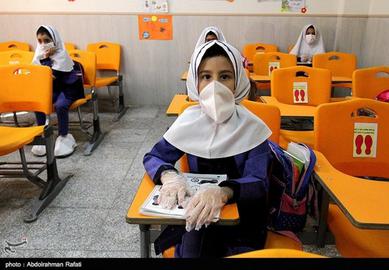 هم‌زمان با افزایش روند واکسیناسیون طی روزهای اخیر، خبرهایی از بازگشایی مدارس به صورت حضوری منتشر شده‌اند.