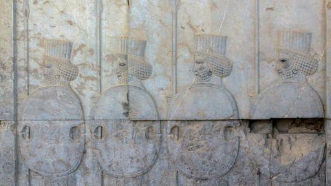 سرباز هخامنشی پس از ۸۰ سال با هواپیمای روحانی به تهران رفت