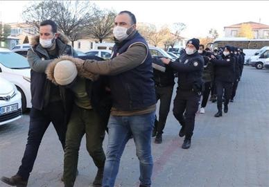 در بین بازداشت شدگان، علاوه بر نیروهای اطلاعاتی جمهوری اسلامی، یک دادستان و یک سرهنگ بازنشسته، چندین افسر و صاحب یک شرکت تجاری صنایع دفاعی ترکیه‌ای نیز دیده می‌شود.