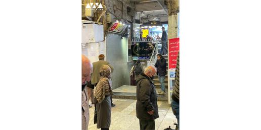 فروشندگان بازار تهران: مردم بیشتر برای غذا خوردن به بازار می‌آیند