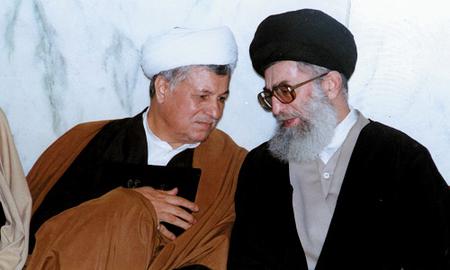 حجت‎الاسلام که لقب حوزوی علی خامنه‎ای تا روز انتخابتش بود، از زمان آغاز رهبری، در عمل به آیت‎الله تغییر کرد و در سخن‎رانی‎هایی که نام او برده می‌شد، از جمله در خطبه‎های نماز جمعه، برایش صلوات می‎فرستا