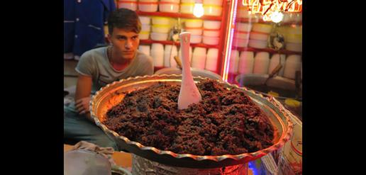 «حلوا سیاه اردبیل» حلوایی به انرژی‌زایی سوخت موشک