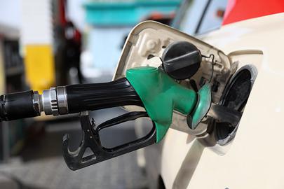 چیزی بین ۲۴ تا ۳۰ لیتر بنزین در ماه که افراد مختار به استفاده یا فروش آن به قیمت آزاد در سامانه‌ای خواهند بود که به این منظور طراحی می‌شود.