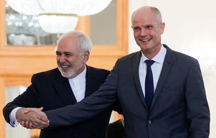 محمد‌جواد ظریف امروز با «استف بلاک»، وزیر خارجه هلند که در راس هیاتی به ایران سفر کرده، دیدار داشته است.