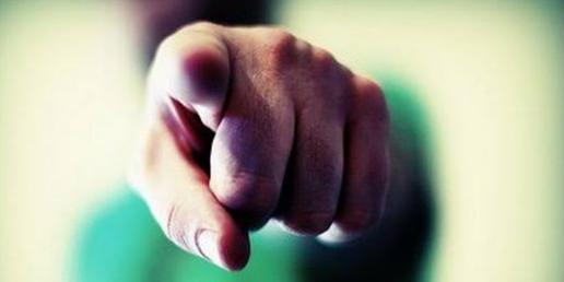 آیا می‌توان انسان‌ها را قضاوت کرد؟ مرز قضاوت و آزار کجاست؟