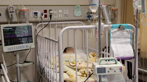 مرگ ۷۷ کودک در اثر کرونا در بیمارستان مفید تهران