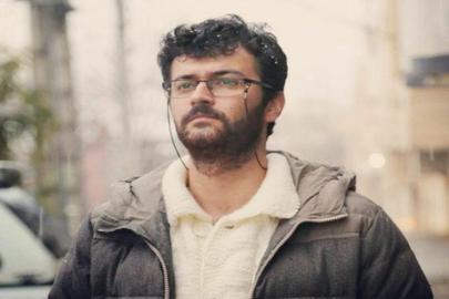 ممانعت ماموران اداره اطلاعات مریوان از دسترسی «آرام فتحی» شاعر زندانی به داروهایش