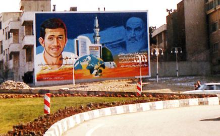 جسد مصطفی مازح در لبنان دفن شده و در بهشت زهرای تهران نیز برای او مقبره ای ساخته شده است.