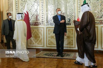 یک روز پیش از حمله موشکی به اربیل، وزیر خارجه قطر پس از در گفت‌وگوی تلفنی با وزیر خارجه ایران با وزیر خارجه آمریکا صحبت کرده بود. «سفر وزیر خارجه قطر به تهران»