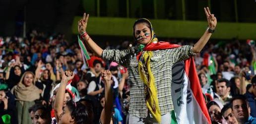 فعالان حقوق زنان نشان داده‌اند که فعالیت‌هایشان را تا رسیدن به مقصد نهایی، یعنی حق برابری ورود به استادیوم ادامه می‌دهند.