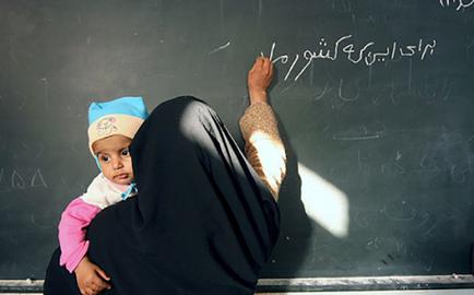 علی باقرزاده، رییس سازمان نهضت سوادآموزی اعلام کرده بی‌سوادی در زنان ایران شایع‌تر از مردان است