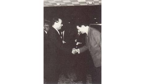 پرویز شهریاری در سال ۱۳۴۵ به دلیل سال‌ها فعالیت در ریاضیات، نشان درجه‌ یک علمی را از دکتر «پرویز ناتل خانلری»، وزیر وقت آموزش و پرورش دریافت کرد.
