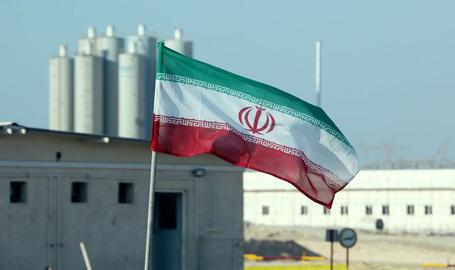 The United States has given entities and companies involved in three Iranian nuclear projects 60 days to end their nuclear cooperation with the Islamic Republic