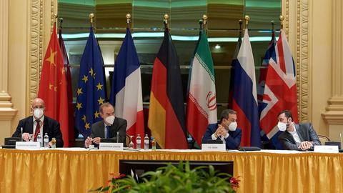 افکار عمومی تصور می‌کند، هدف جمهوری اسلامی از مذاکره با آژانس بین‌المللی انرژی اتمی همزمان با مذاکرات غیرمستقیم با ایالات متحده صرفا کمک به احیای توافق اتمی برجام است
