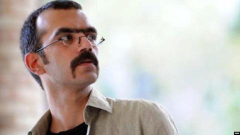 پوریا عالمی، طنزنویس روزنامه شرق  روز شنبه ۲۰ مهرماه در یادداشتی در «ستون آخر» این روزنامه اعلام کرد که حکم یک سال حبس‌اش به اتهام «تبلیغ علیه نظام» تایید شده است