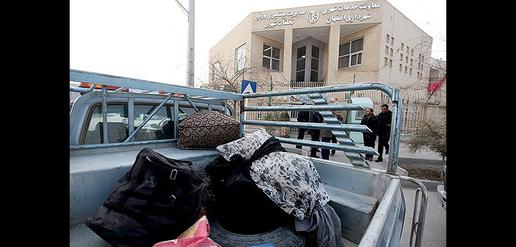 Police Raid Homes of Migrants in Isfahan