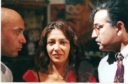 حسین خسروجاه، فیروزه فرح و علی دادگر در نمایش «قربانی»