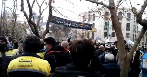 ادامه اعتراض‌های صنفی با تجمع کارکنان شرکت پست ایران