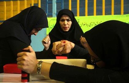 خبرآنلاین مدعی شده است که زنان ایرانی از سال ۹۵ می‌توانستند در رشته مچ‌اندازی به فعالیت حرفه‌ای بپردازند.