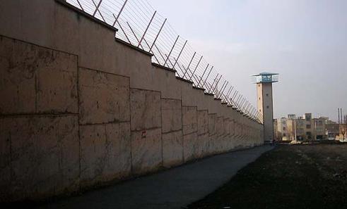 Political Prisoners Denied Phone Calls, Medical Care and Books