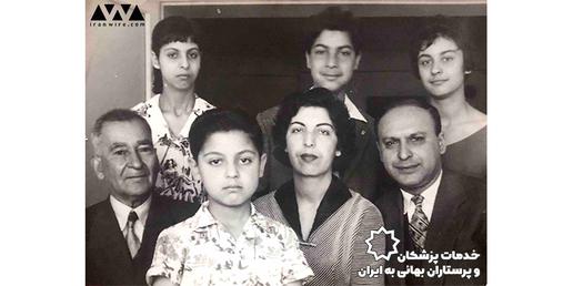 در دوران جنگ جهانی به عراق مهاجرت کردند. آنجا اجازه رسمی طبابت نداشتند. پس از یک سال و نیم اقامت در عراق، با فشار علمای مذهبی ایران، ایرانیان بهایی از عراق اخراج شدند.