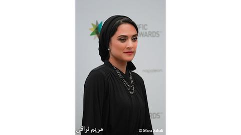 الان زورم به حل مشکلات اونجا می‌رسه  