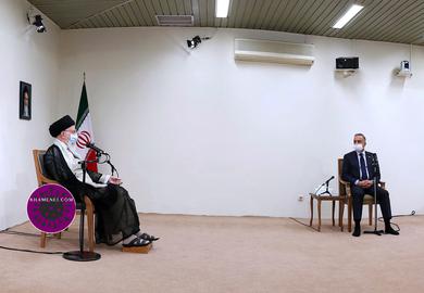 مواجهه خامنه‌ای با کرونا در مقام رهبری سیاسی؛ «تلون و نفاق»