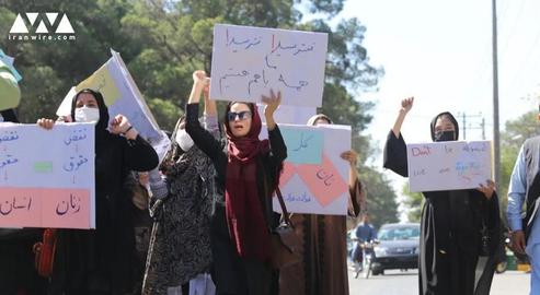 On Thursday, September 2, a large group of Afghan women gathered in the city of Herat to hold their first demonstration under the Taliban
