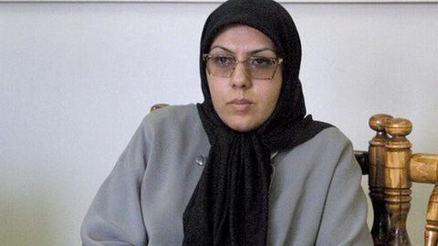خانم مرجان شیخ‌الاسلامی آل‌آقا، مدیرعامل شرکت‌های دنیز و هتراتجارت، متهم است به مشارکت در اخلال عمده و کلان در نظام اقتصادی کشور در نهایت به بیست سال حبس محکوم شد.