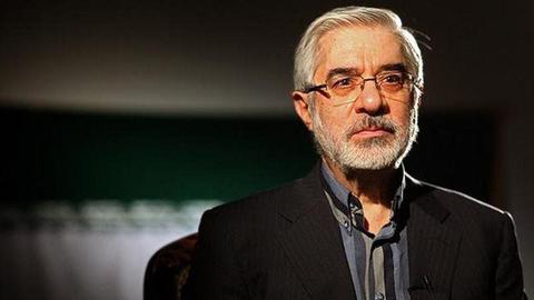 «میرحسین موسوی» که اینک ده سال است توسط آیت الله «علی خامنه‌ای» در حصر خانگی قرار گرفته در زمان کشتارهای سیاسی تابستان ۱۳۶۷ نخست وزیر بود.