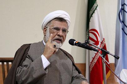 احضار محمدتقی فاضل میبدی به دلیل حمایت از دوچرخه‌سواری زنان