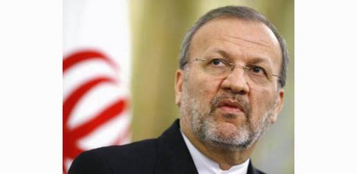 منوچهر متکی در وسط ماموریت دولتی معزول شد و کمابیش در انزوای سیاسی است