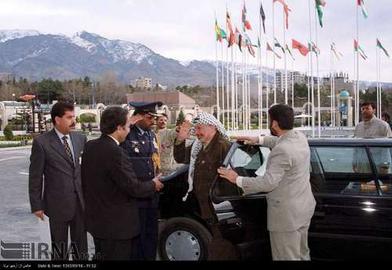 آیت‌الله خامنه‌ای درخواست دیدار یاسر عرفات را رد و ۱۵ سال بعد جانشین عرفات بدون دیدار با خامنه‌ای، تهران را ترک کرد.