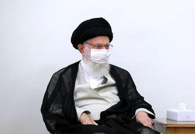 آیت‌الله «علی خامنه‌ای» رهبر ۸۱ ساله جمهوری اسلامی که در هفته‌های اول شیوع ویروس و گسترش آن از چین به سراسر دنیا، اعلام خبر آن را عاملی برای بر حذر داشتن مردم از شرکت در انتخابات مجلس عنوان کرد