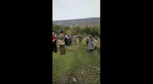 The seizure of lands owned by Baha’is in the village of Roshankooh, in Iran’s Mazandaran province, was captured on video on 3 November.