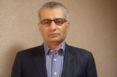 فرشید هکی، دانش آموخته رشته «حقوق بشر» و عضو کمپین محیط زیستی «صدای پای آب» بود که انتقادهای تندی از وضعیت حاکم بر کشور داشت.